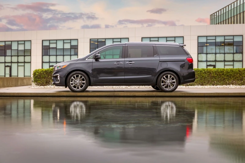 Kia Carnival III (YP) 2014–2020