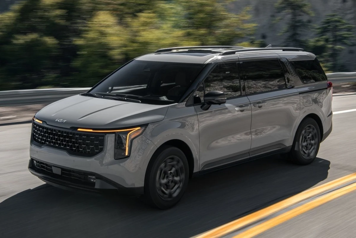 Kia Carnival IV (KA4): як корейський мінівен перестав бути просто «автобусом для сім’ї»