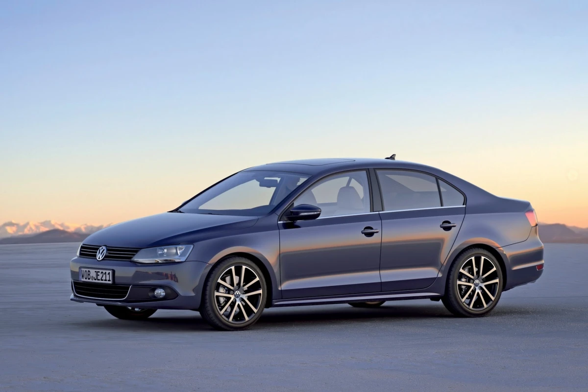 Технічні характеристики Volkswagen Jetta VI (Typ 16 / A6) 2010–2018: двигуни, трансмісії та розміри