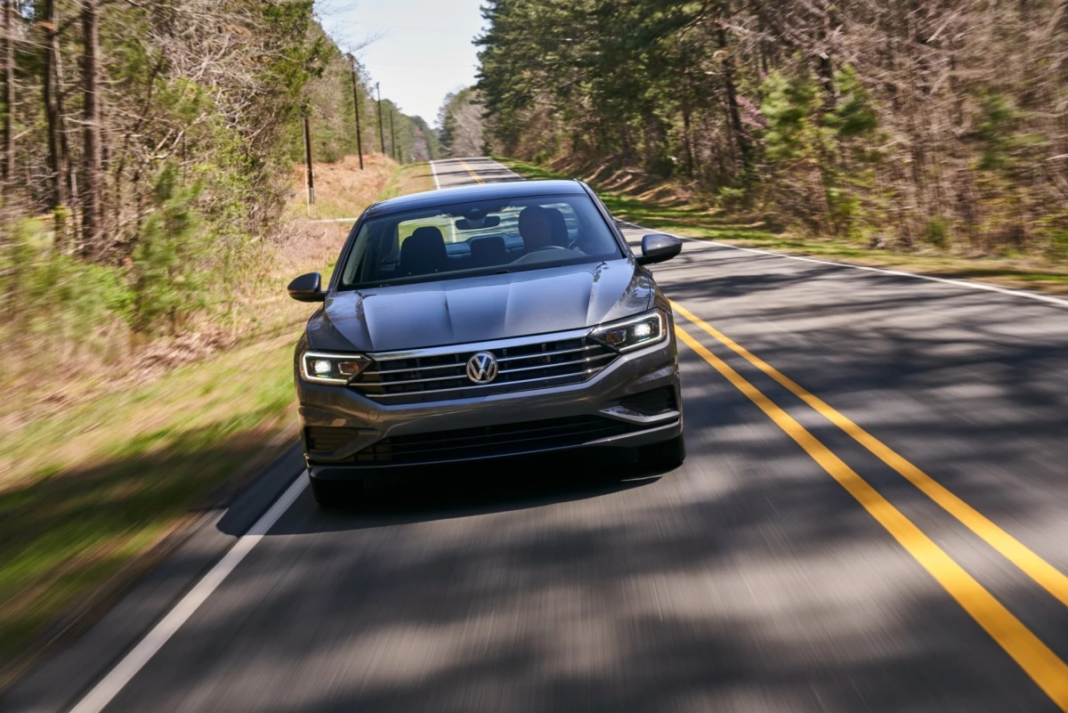 Volkswagen Jetta VII (Typ BU / MQB): седан, який прибув до України не через офіційний прайс-лист