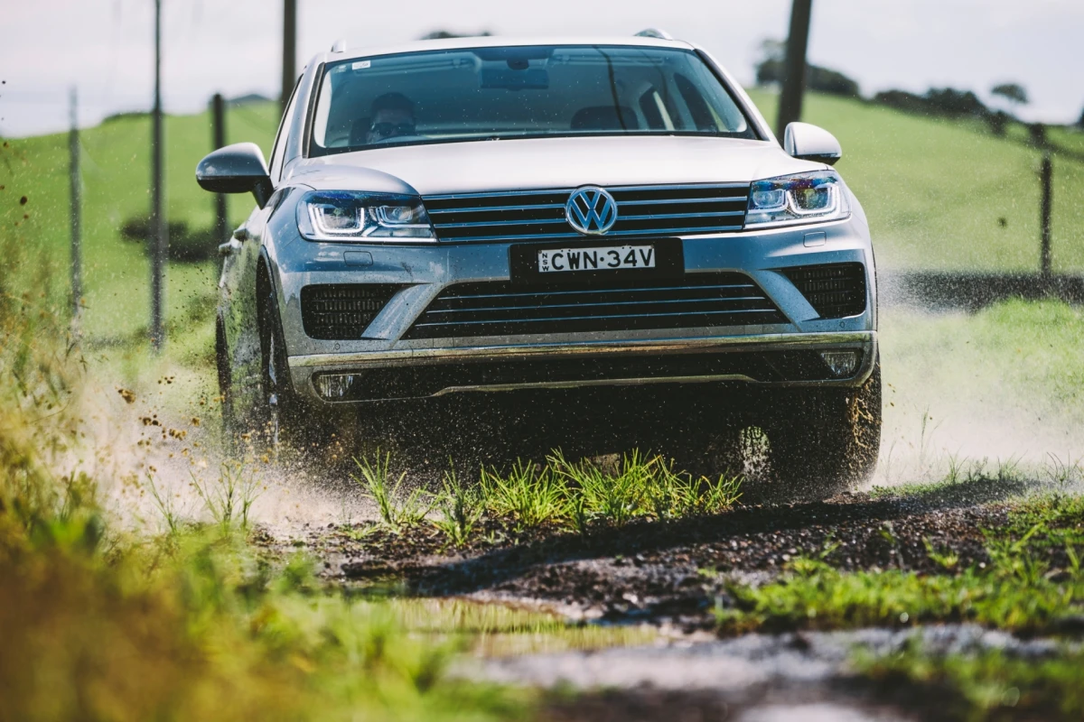 Volkswagen Touareg II (Typ 7P): преміальний позашляховик, який став раціональнішим