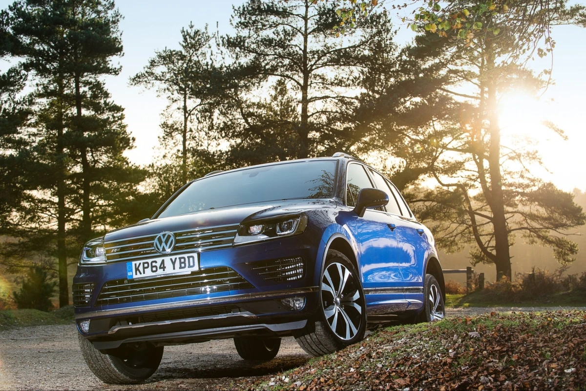 Технічні характеристики Volkswagen Touareg II (Typ 7P) 2010–2018: двигуни, трансмісії та розміри