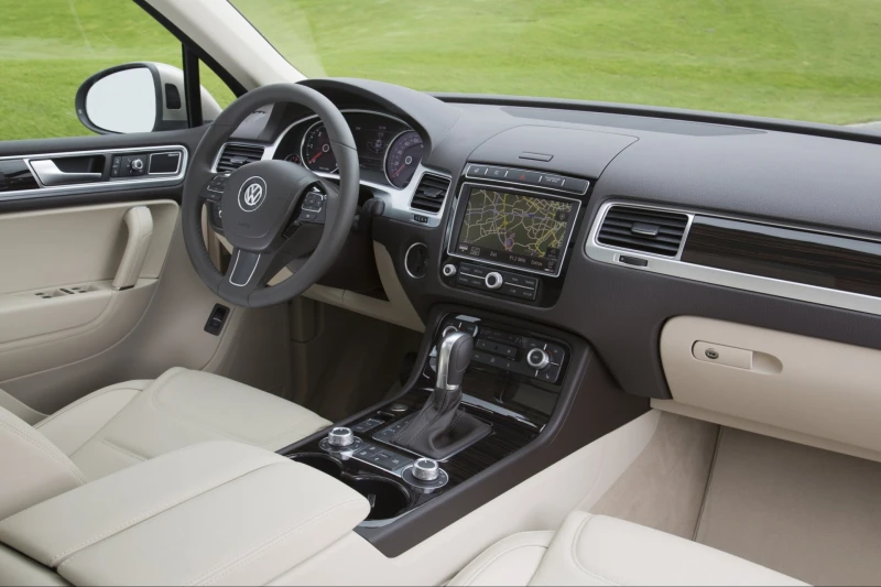 Volkswagen Touareg II 7P