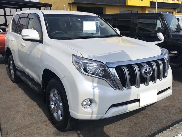 2015 Toyota Land Cruiser Prado TX - NS front