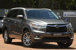 2015 Toyota Kluger Grande - NS front