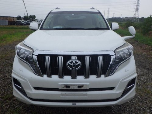 2014 Toyota Land Cruiser Prado - Grille
