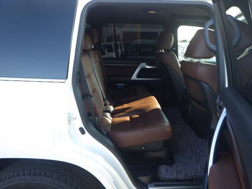2018 Toyota Land Cruiser - Rear Cabin