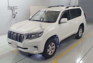 2018 Toyota Land Cruiser Prado TX L - Front