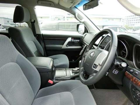 2013 Toyota Land Cruiser AX Front Cabin