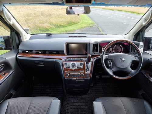 2009 Nissan Elgrand Highway Star - Infotainment