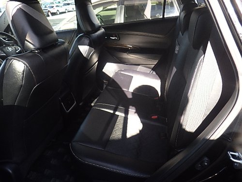 2014 Toyota Harrier - Rear Cabin
