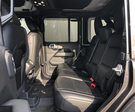 2019 Jeep Wrangler Unlimited Sahara - Interior