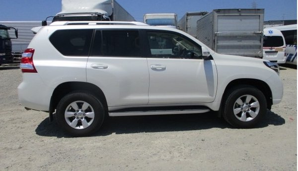 2017 Toyota Land Cruiser Prado TX L - Side