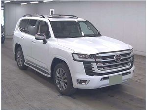 2021 Toyota Land Cruiser ZX - Front