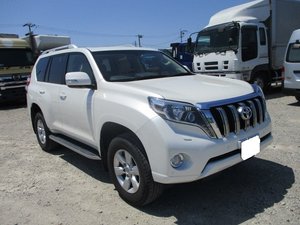 2017 Toyota Land Cruiser Prado TX-L - Front