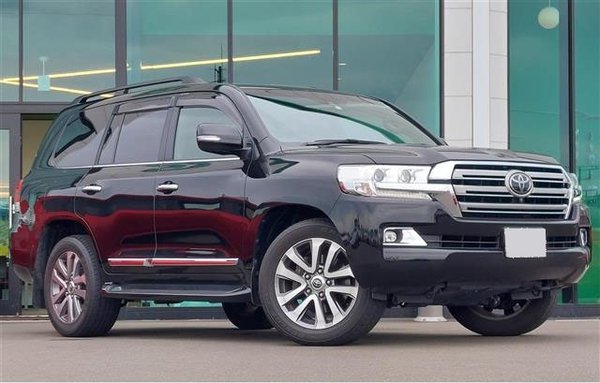 2017 Toyota Land Cruiser ZX - Front