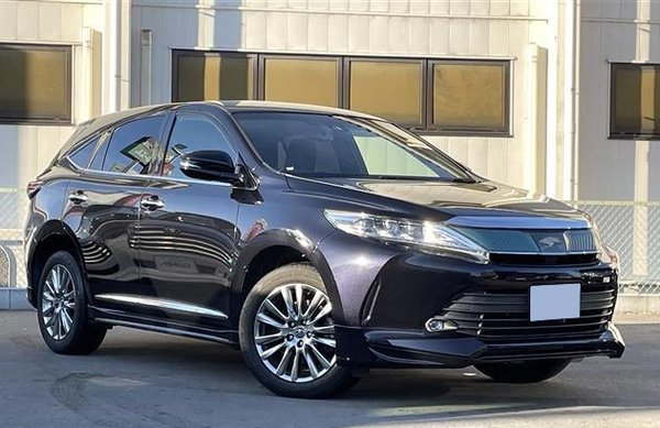 2017 Toyota Harrier Premium - Front