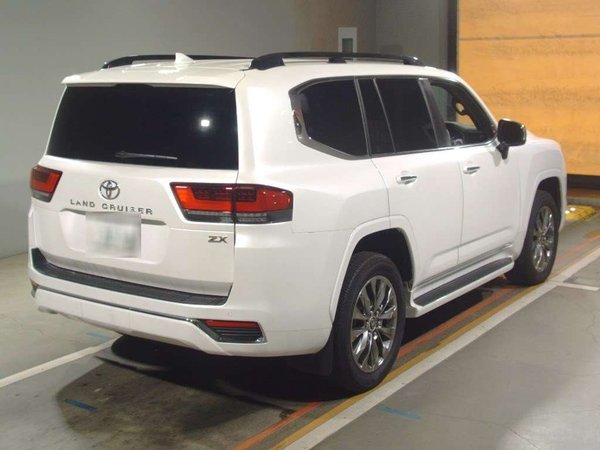 https://mhhjapanesecars.com/japanese-used-cars/toyota/land-cruiser/bfed1c23m8u0wl-2023-zx-automatic/