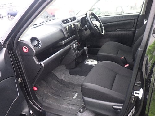 2016 Toyota Succeed - Front Seats