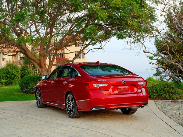 Honda Accord Hybrid rear