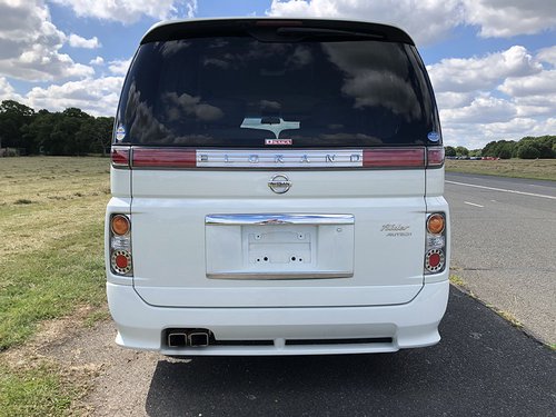 2007 Nissan Elgrand - Rear