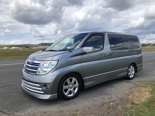 2007 Nissan Elgrand Highway Star - OS Front