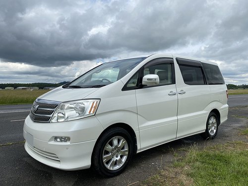 2004 Toyota Alphard - OS Front