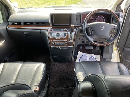 2008 Nissan Elgrand - Infotainment
