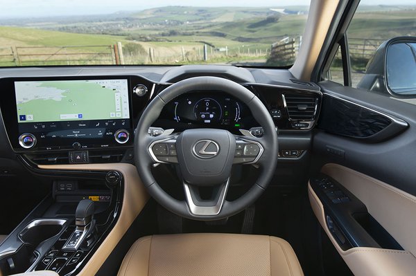 Lexus NX 450h - Infotainment