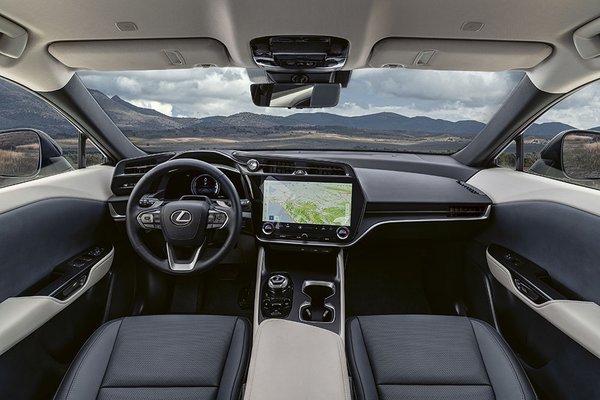 Lexus RZ - Cockpit