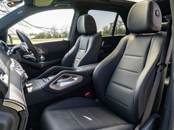 Mercedes-Benz GLE - Front Cabin