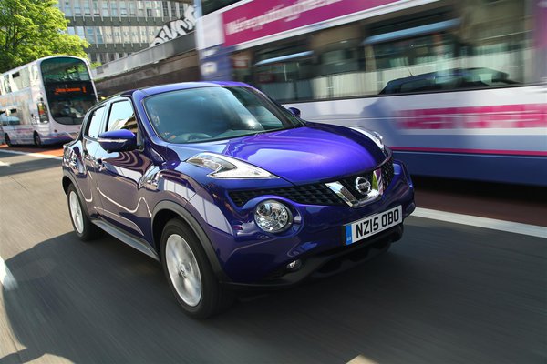Nissan Juke Driving