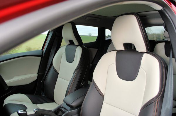 MHH V40 Interior_1