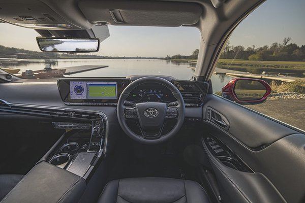 Toyota Mirai - Interior