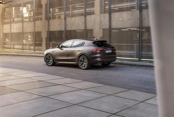 Brown Maserati Grecale GT