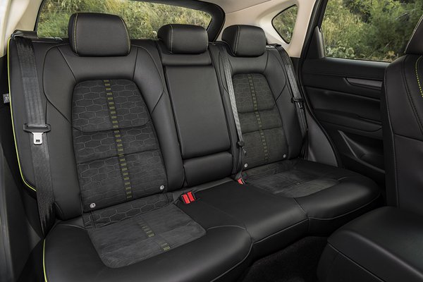 Mazda CX-5 new model - Rear Cabin