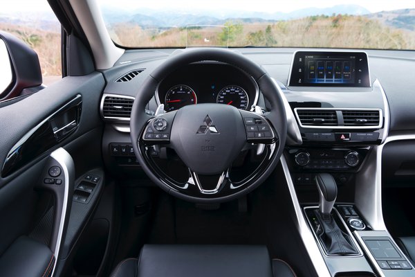 Mitsubishi Eclipse Cross image 3