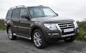 Mitsubishi Pajero RHS Front.jpg