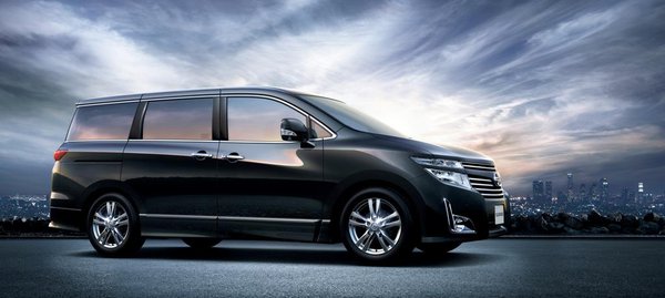 Nissan Elgrand Side