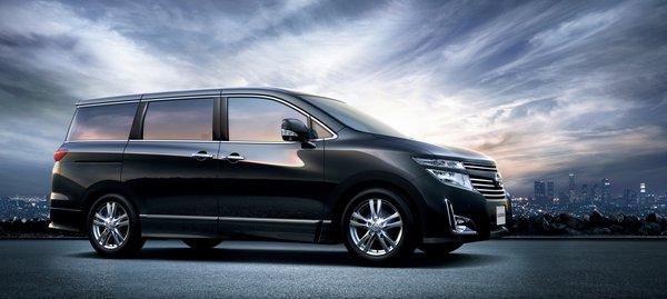 Nissan Elgrand RHS Front