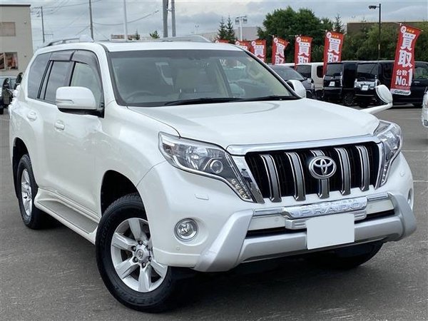 2016 Toyota Land Cruiser Prado TX L - Front