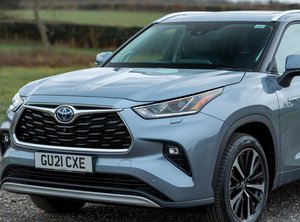 Toyota-Highlander 2021