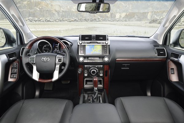 Land Cruiser Front Cabin