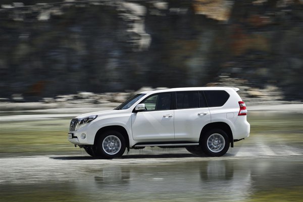 Toyota Land Cruiser Side