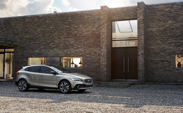 Volvo V40 - Gold