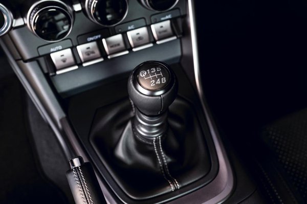 Toyota GR86 - Transmission