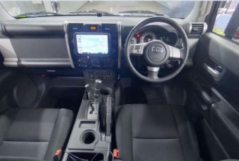2016 Toyota FJ Cruiser - Interior