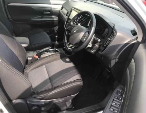 2016 Mitsubishi Outlander - Front Cabin