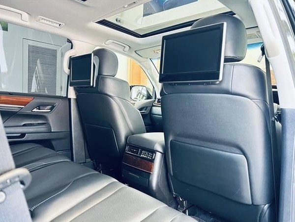 2017 Lexus LX 570