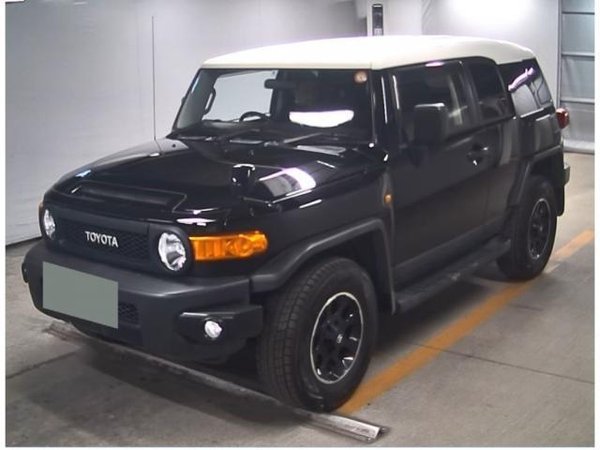 2016 Toyota FJ Cruiser - Front